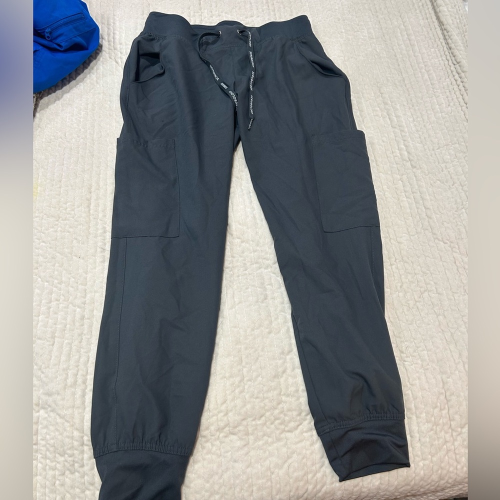 Dark Grey Small Petite Jogger Style Scrubology Scrub pants